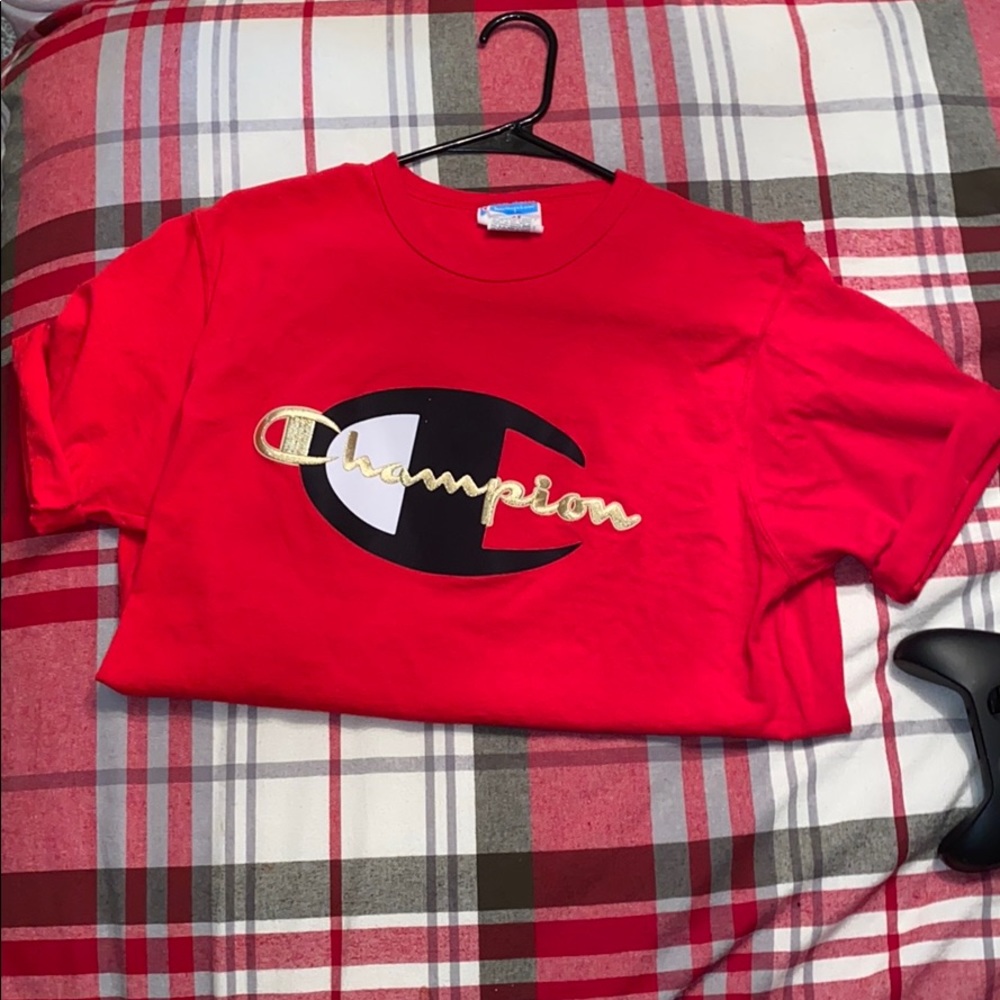 Men’s champion shirt